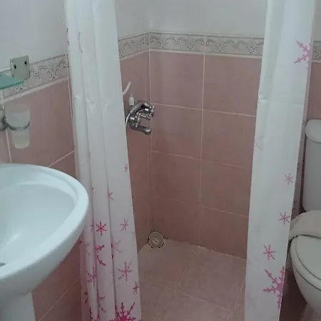 Zeynur アパートホテル *